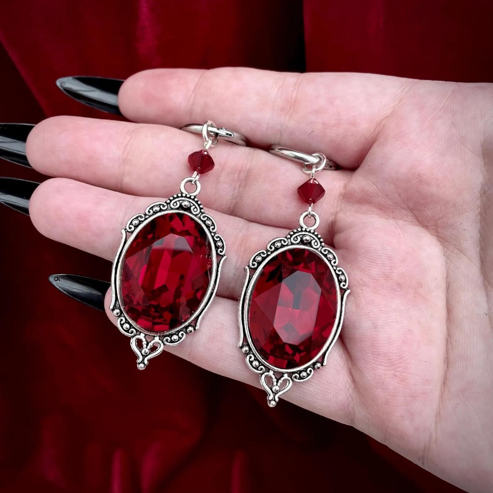 Women'S Victorian Accessories - Orecchini a cerchio in cristallo rosso