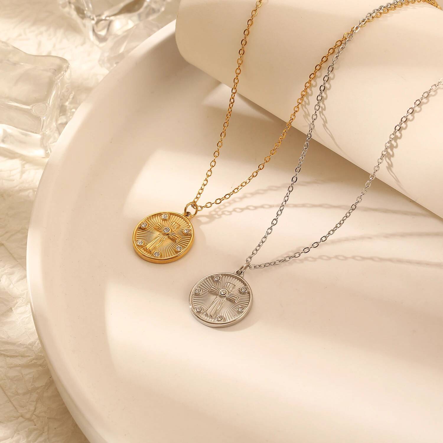 Collana da donna con ciondolo  - Coin Necklace Delicate recensione e prezzo