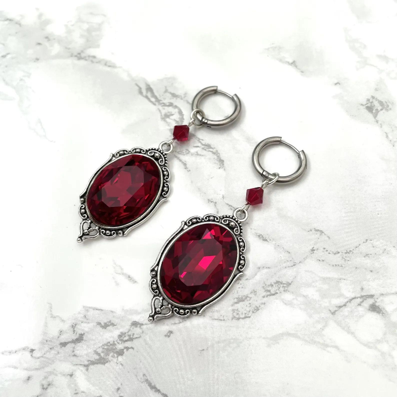 Orecchini Cammeo Vampiro, Gioi - Women'S Victorian Accessories recensione e prezzo