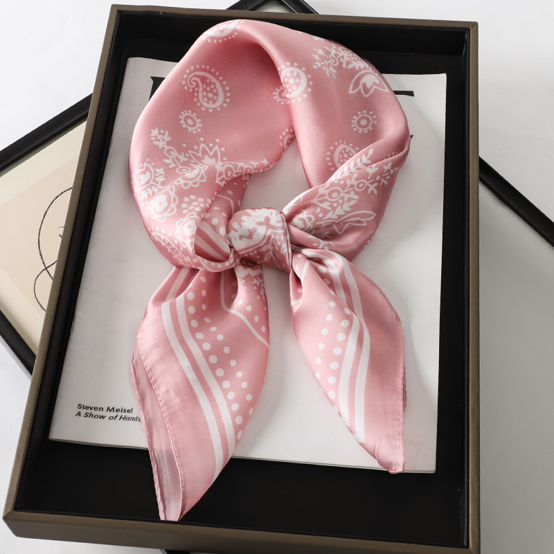 Sciarpa Paisley quadrata in se - Women Accessories Brands recensione e prezzo