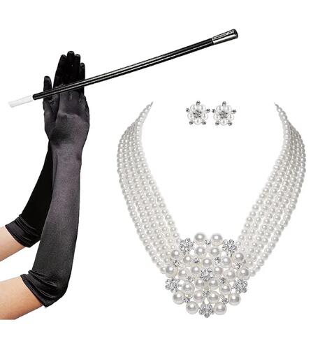 Audrey Hepburn Colazione a Tif - Women'S Accessories In The 1950S recensione e prezzo