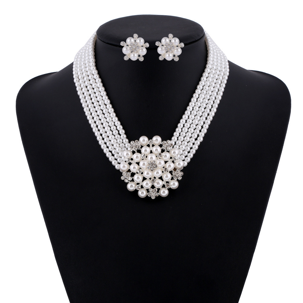 Audrey Hepburn Colazione a Tif - Women'S Accessories In The 1950S recensione e prezzo