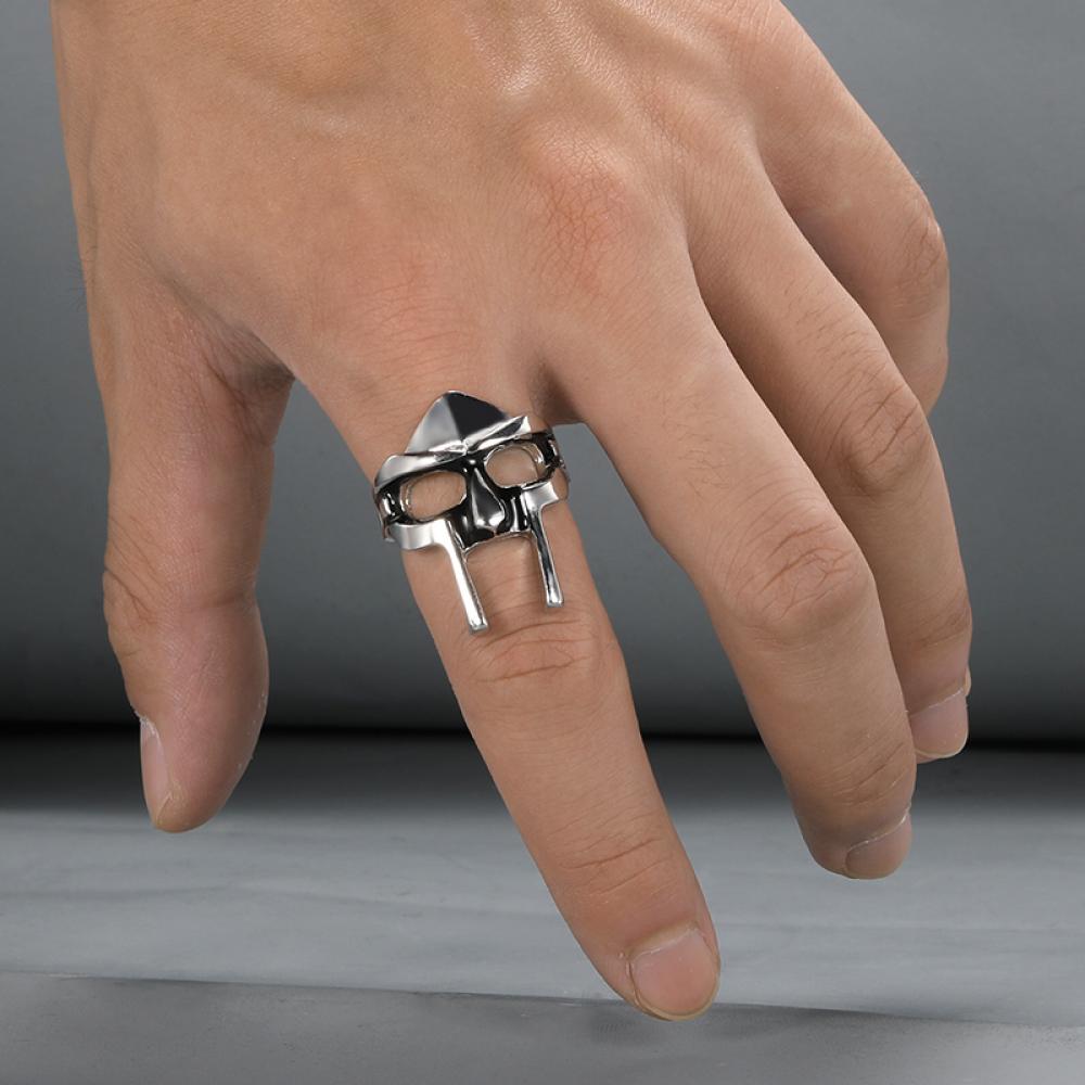 Goth Hip Hop Clasic Mf Doom Ri - Women Accessories In Egypt recensione e prezzo