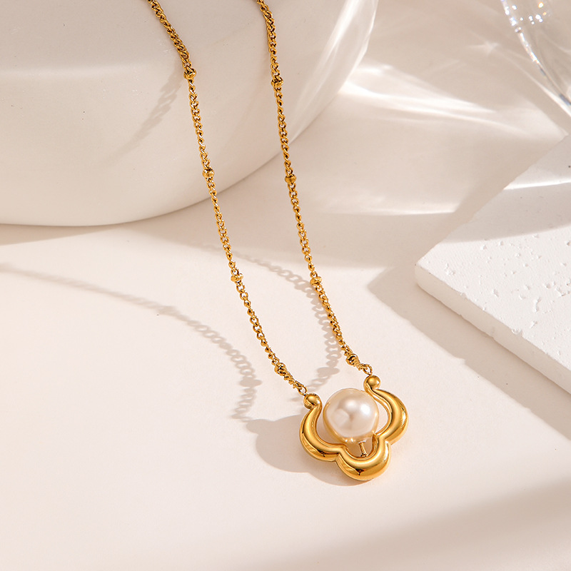 Collana con ciondolo a forma d - Charm Necklace Dainty recensione e prezzo