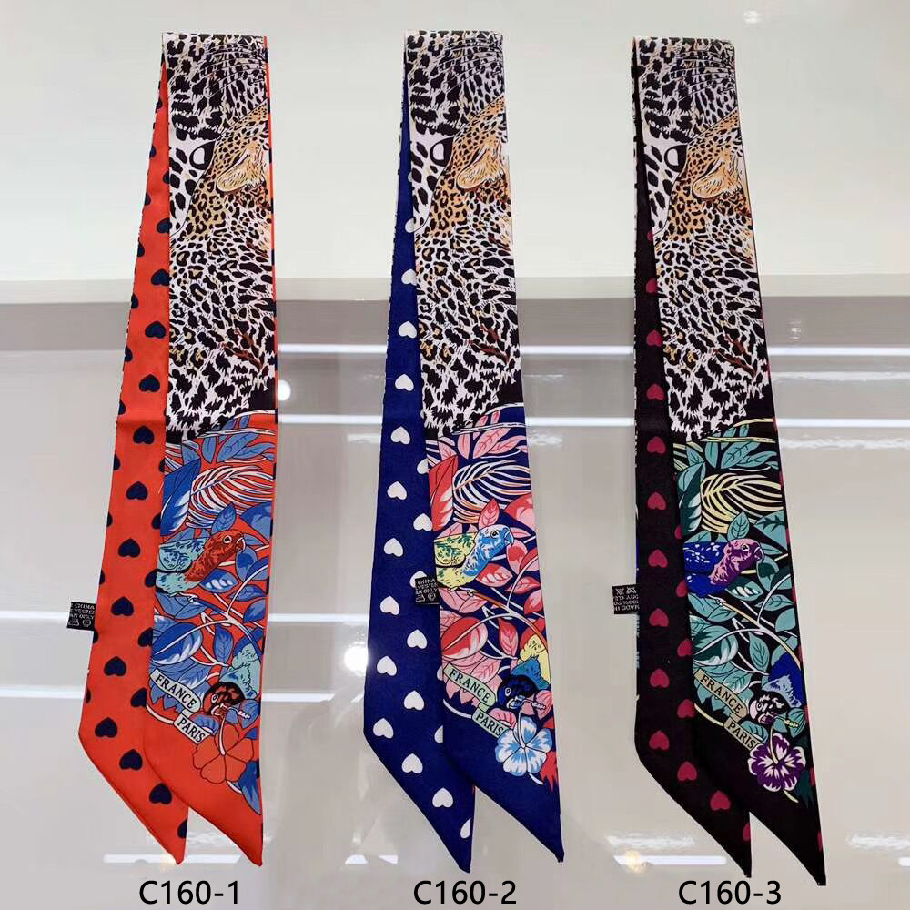Sciarpa di seta con cuore di p - Women Accessories Brands recensione e prezzo